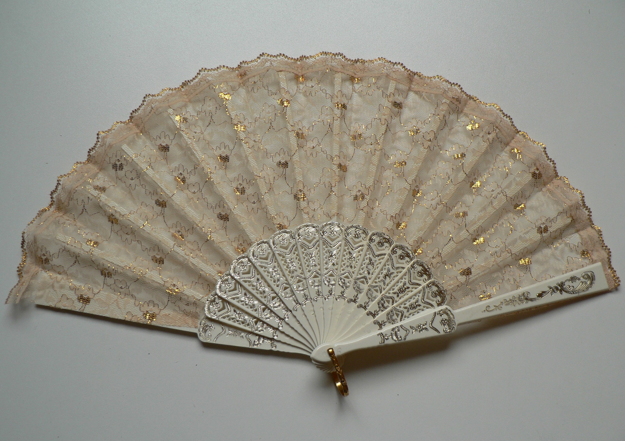 foto v�j�� - krajkov�, slonov� kost